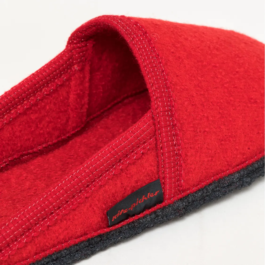 Pantoffel Hausschuh Virgen rot