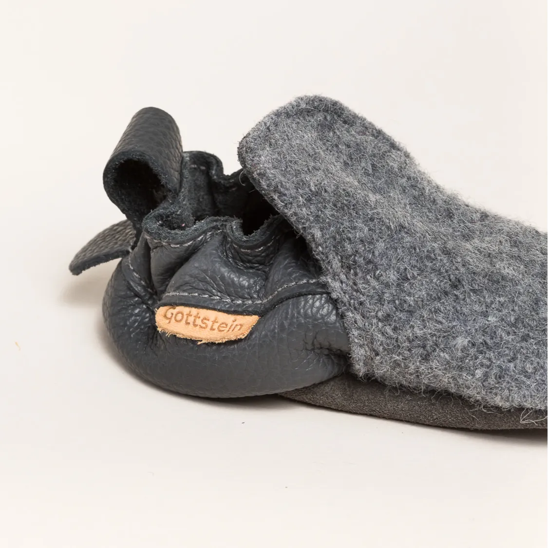 Baby shoe plain