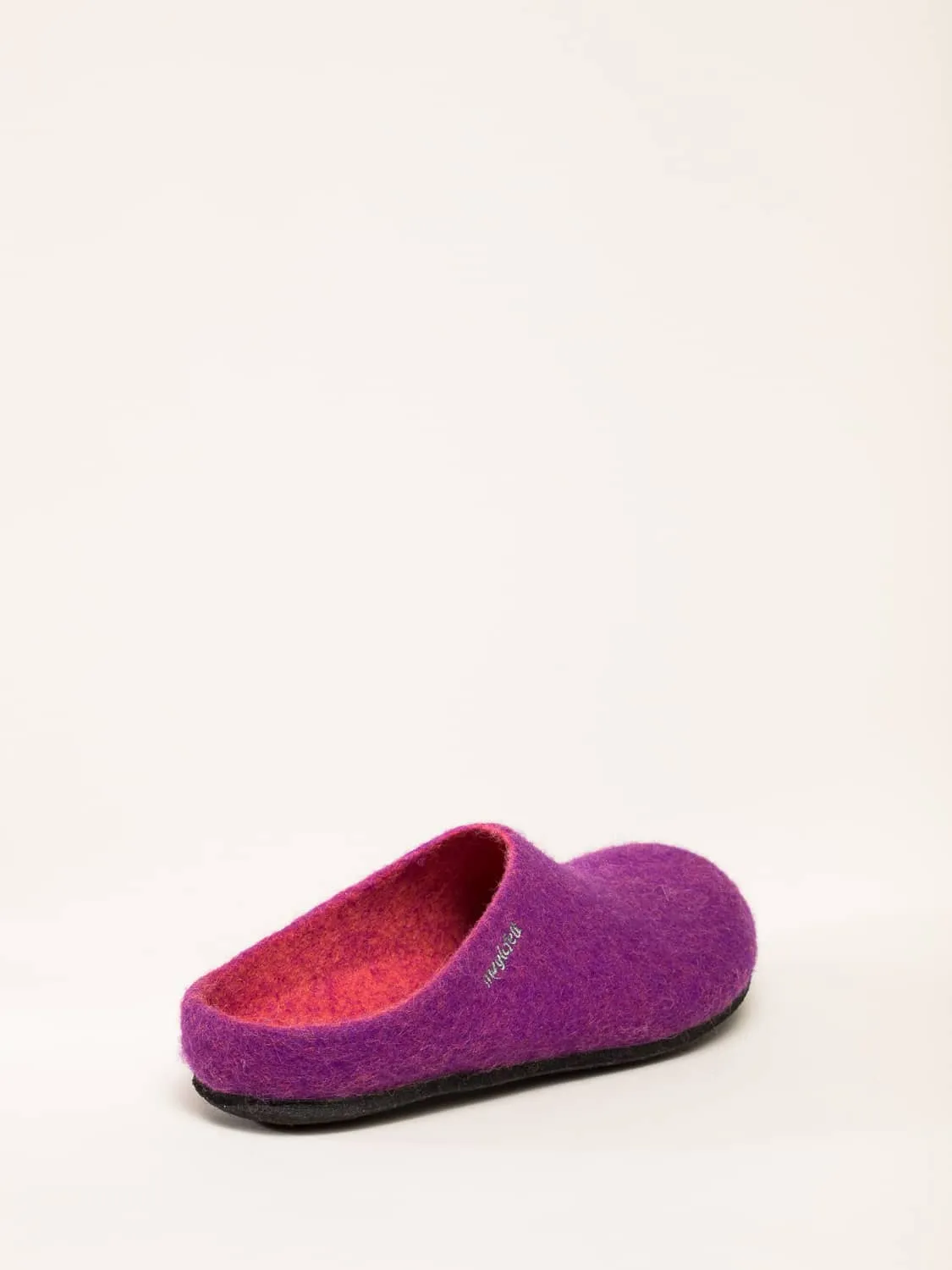 AN 709 Slipper