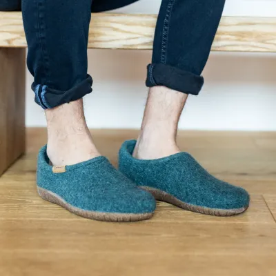 Wool slippers