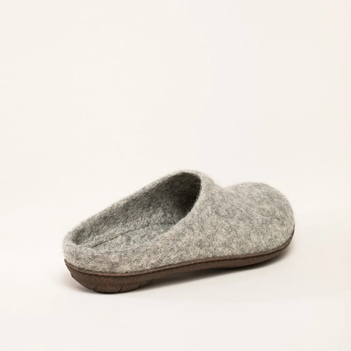 PO 737 rare wool slippers