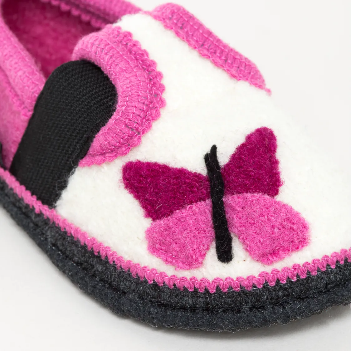 Bobby Filzhausschuh Schmetterling rosa