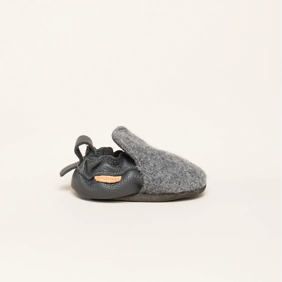 Baby shoe plain