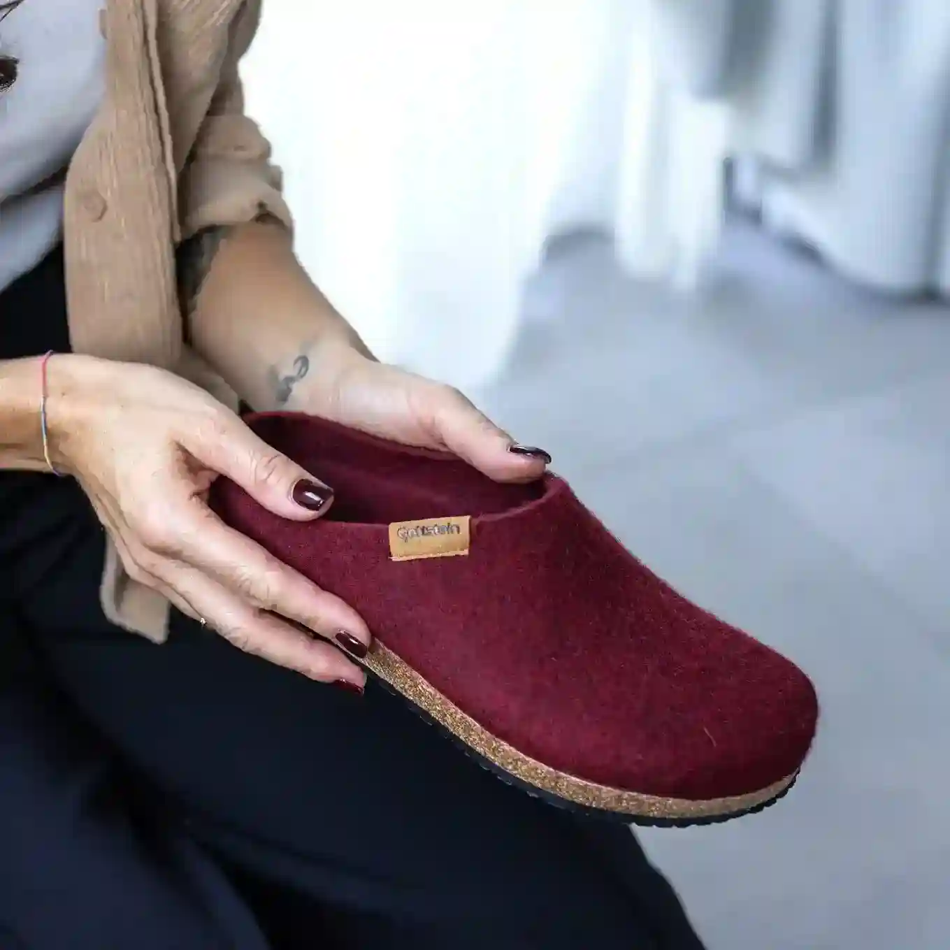 Wool clogs