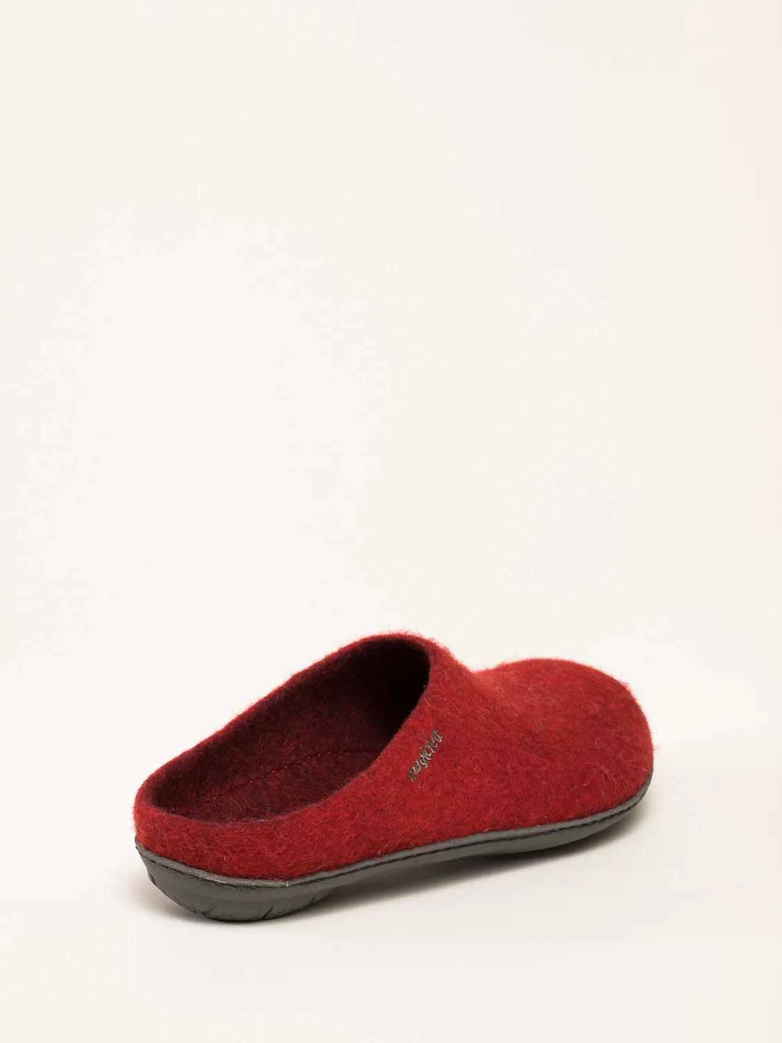 PO 736 Slipper