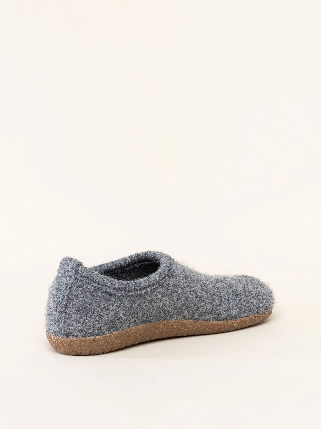 Gottstein-Alpine-Midcut-RU-Filzhausschuh-grey (2)