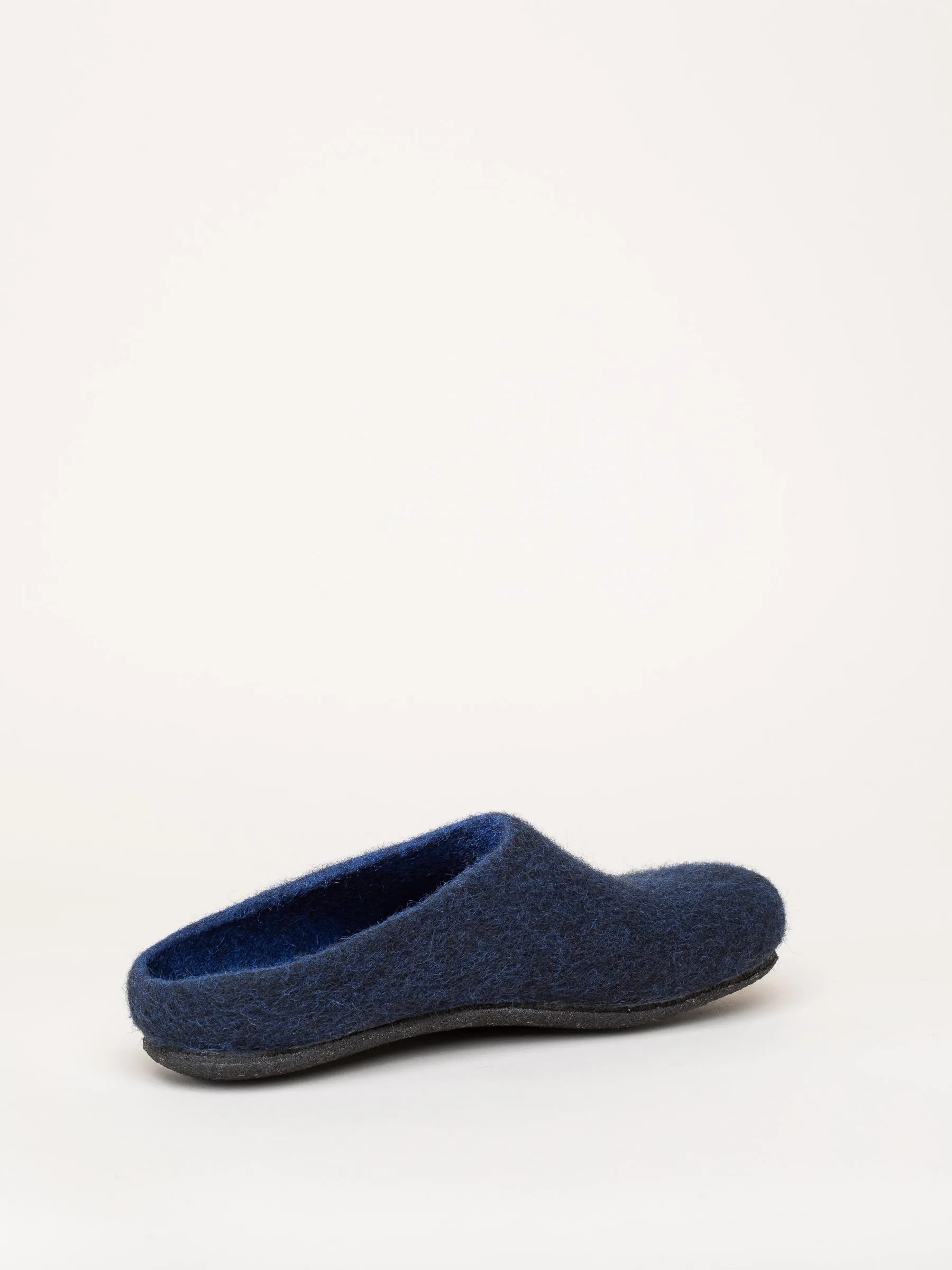 AN 709 Slipper